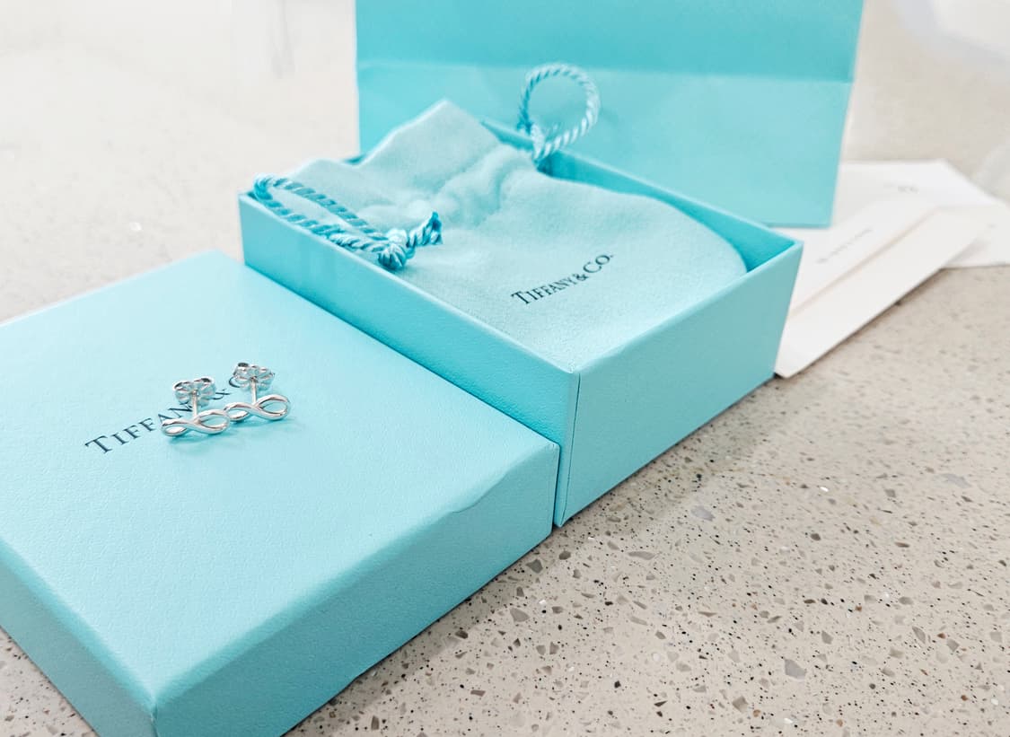 티파니앤코 인피니티 실버 귀걸이 [정품/영수증포함풀박스] 상품이미지4