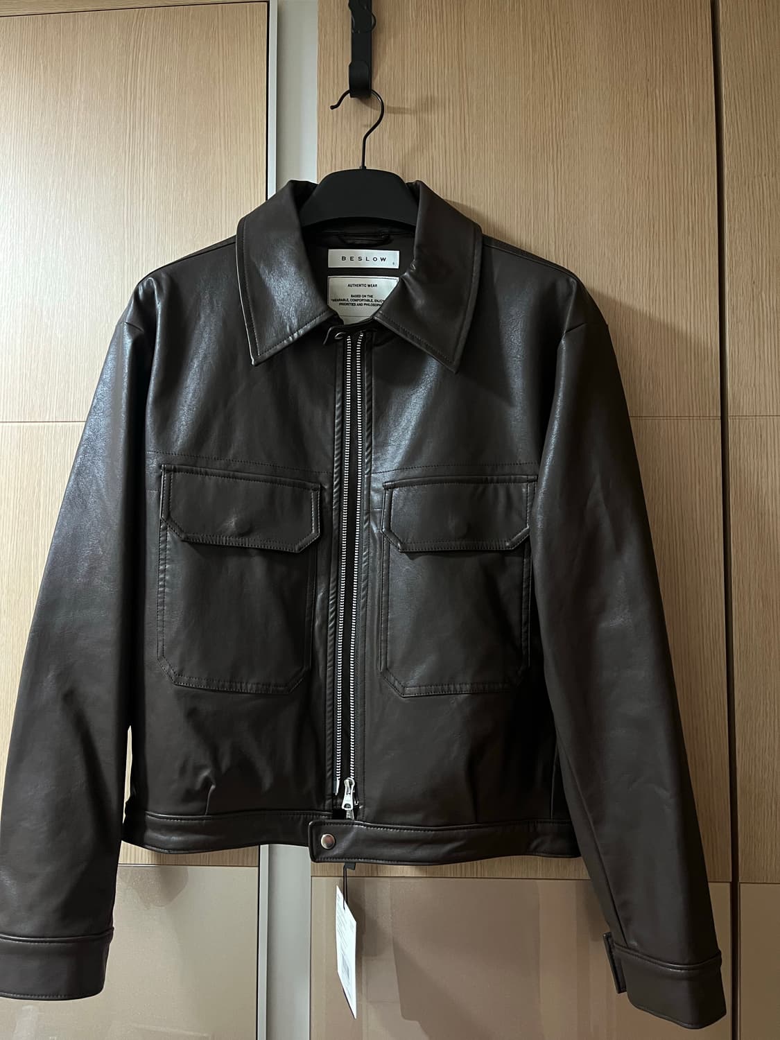 비슬로우 비건 레더 자켓 다크브라운 S 새상품 팝니다 상품이미지1