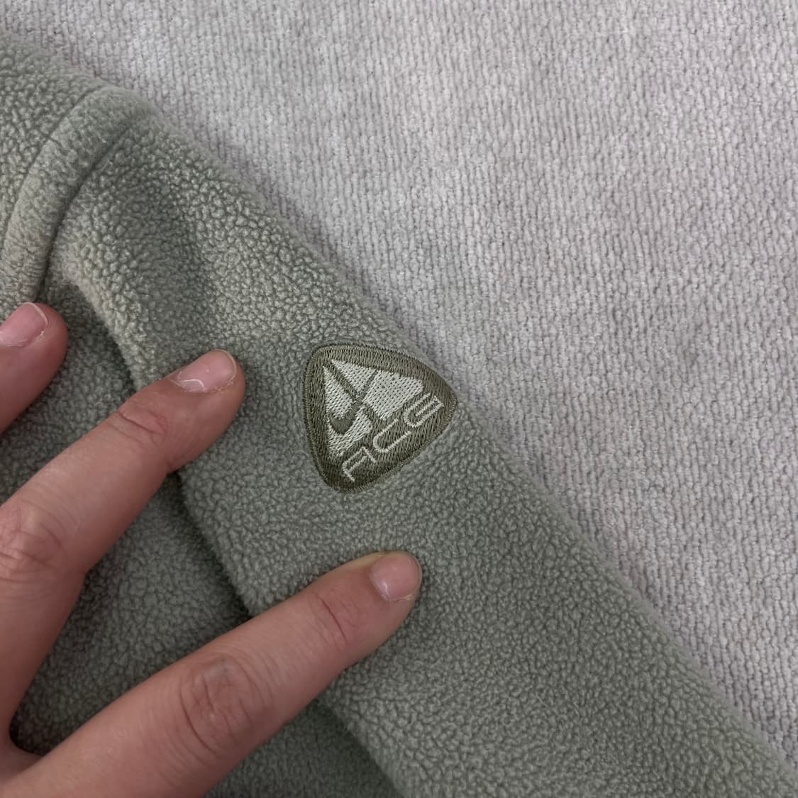 100 나이키 ACG 카키 플리스 자켓 상품이미지2