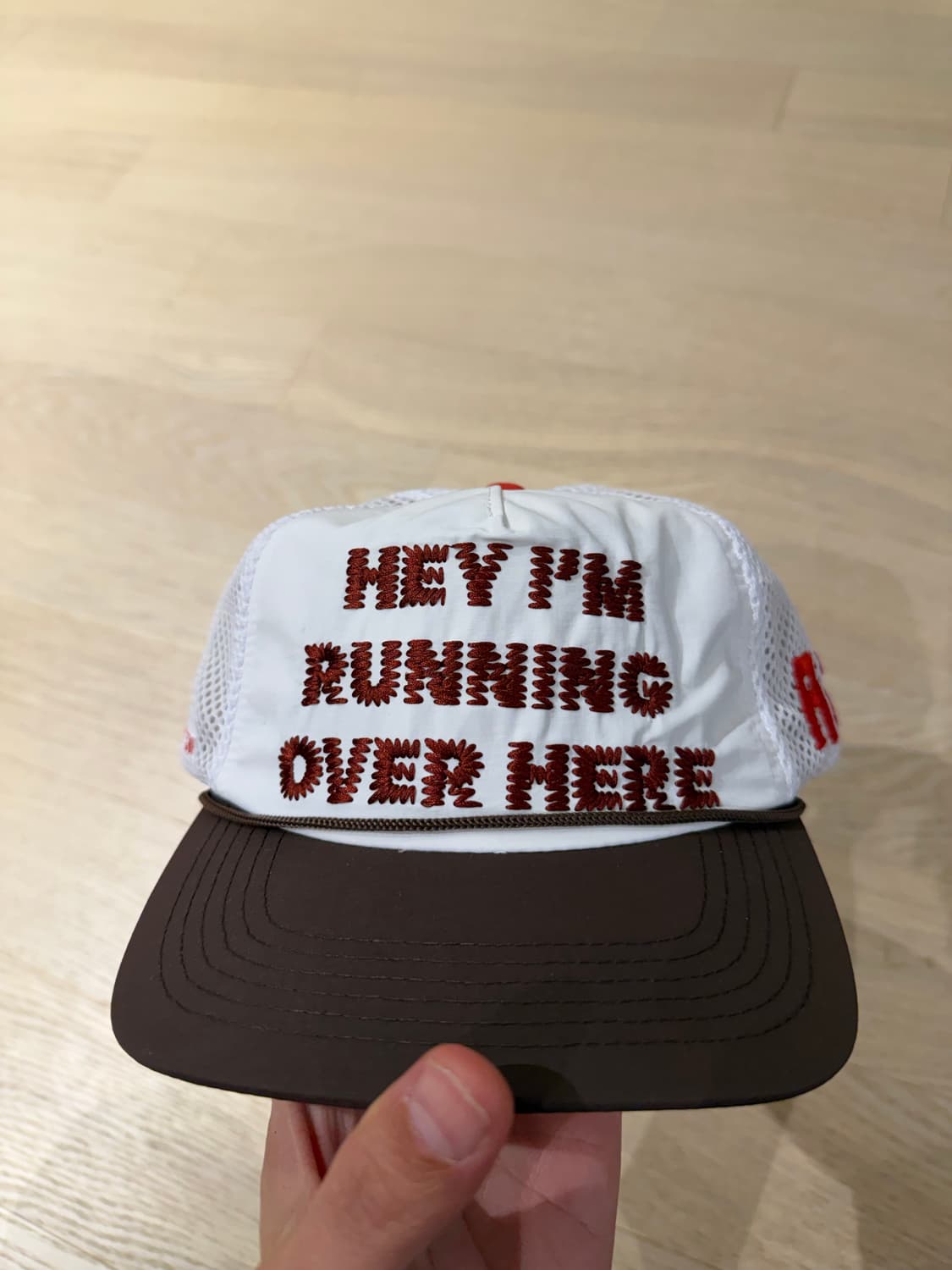 (OS) 알렉스조노 헤이 아이엠 러닝 오버 히어 트러커 캡 모자 상품이미지3