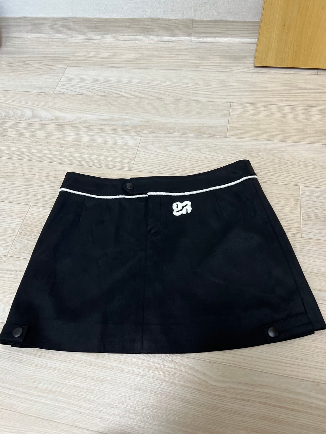 글로니 스웨이드 스커트 블랙(새상품)  상품이미지2