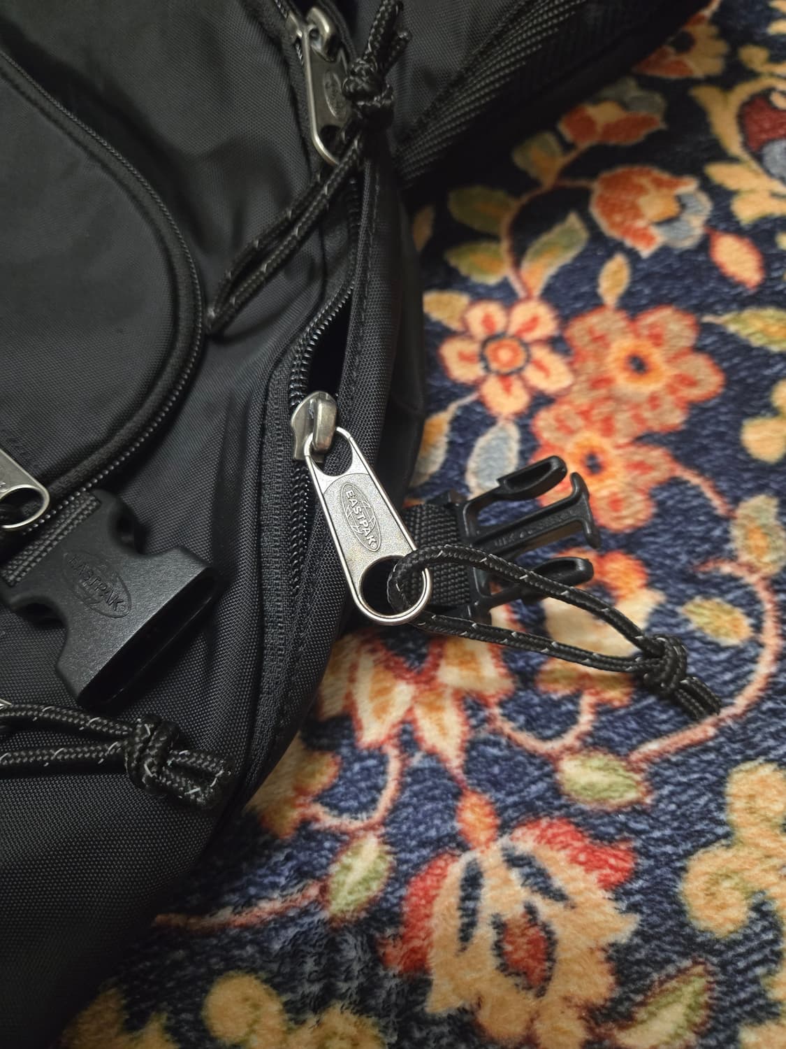 이스트팩 백팩 디렌파워 블랙 상품이미지6