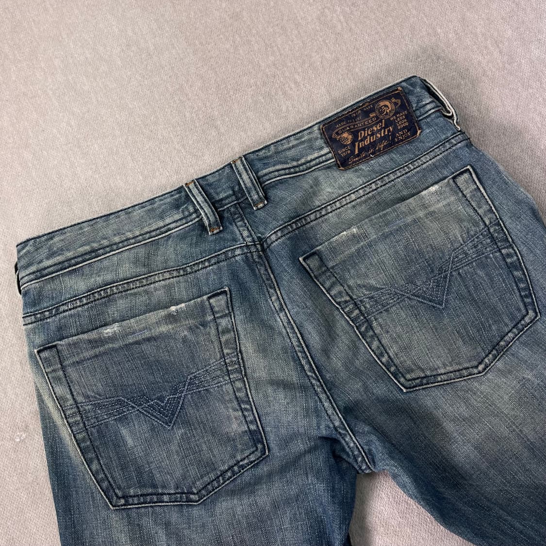 28 디젤 자탄 워싱 부츠컷 데님 팬츠 상품이미지5