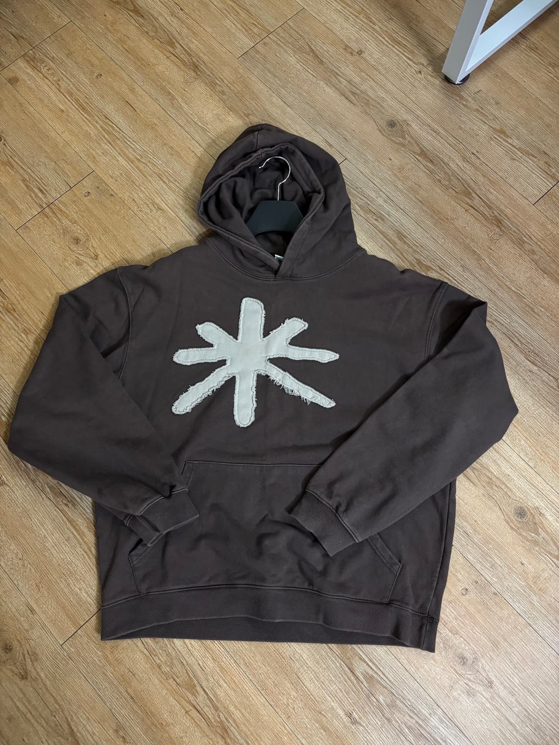 더콜디스트모먼트 후드티 상품이미지1