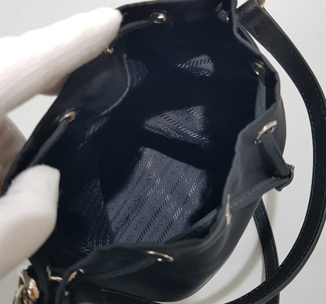 프라다 리나일론 파우치 버킷백  상품이미지9