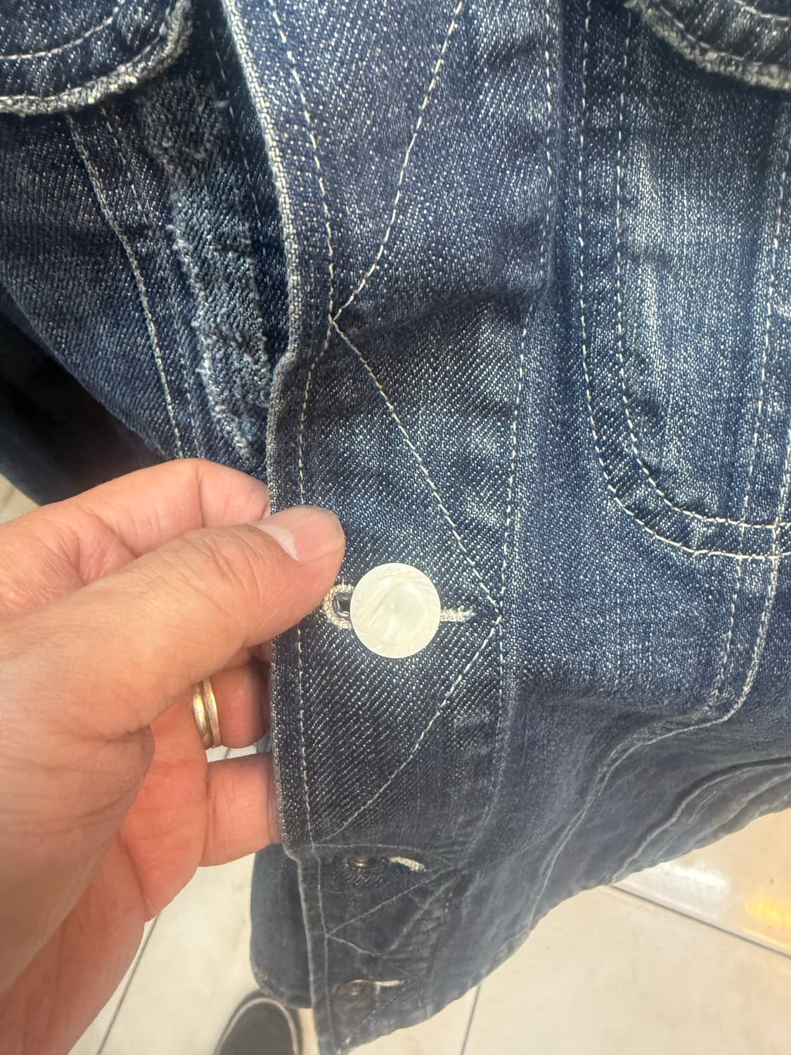 50/100 정품 돌체앤가바나 백로고 데님자켓 팝니다 상품이미지4