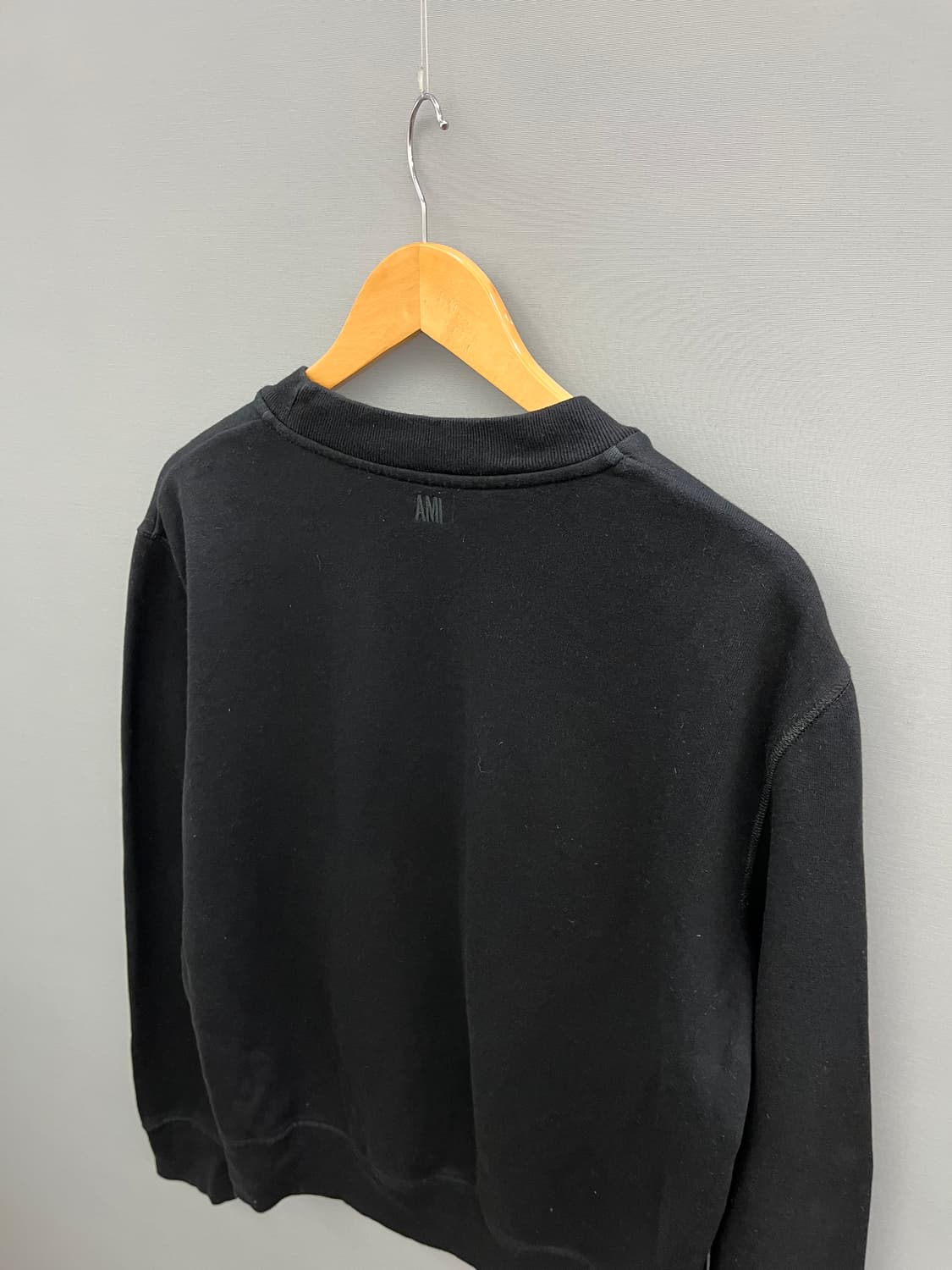 아미 AMI 로고 블랙 맨투맨 상품이미지6