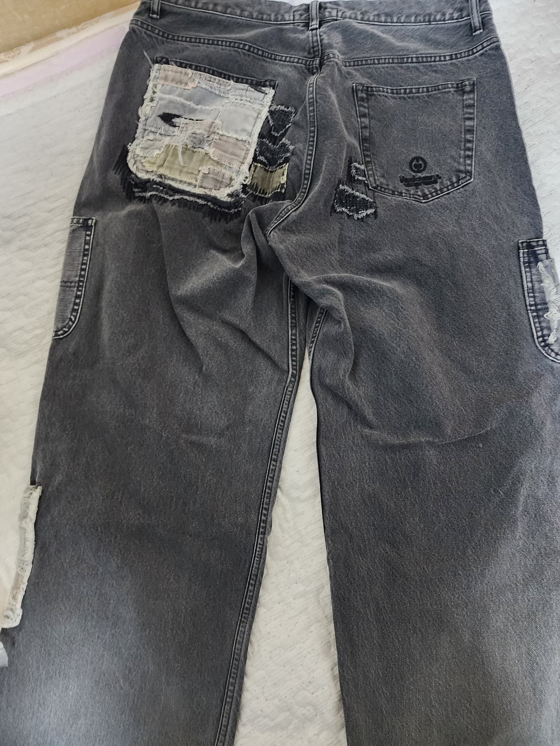 슈프림 블랙민즈 멘디드 루즈 핏 진 워시드 블랙 36 상품이미지9