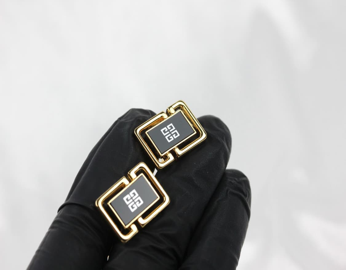 지방시 A+등급 남자 명품 커프스 상품이미지5