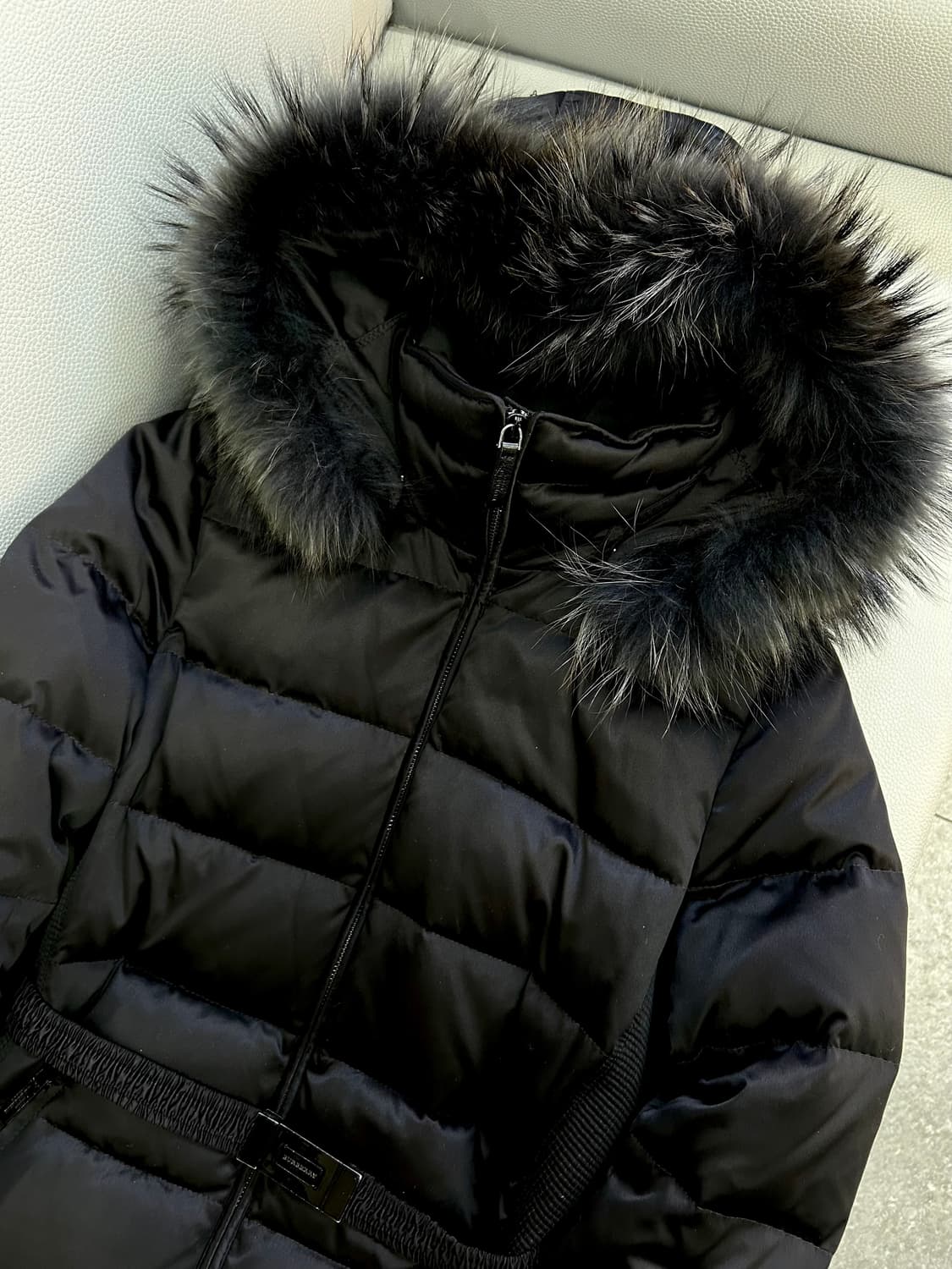 버버리 벨티드 블랙 다운 롱패딩(S) 상품이미지4