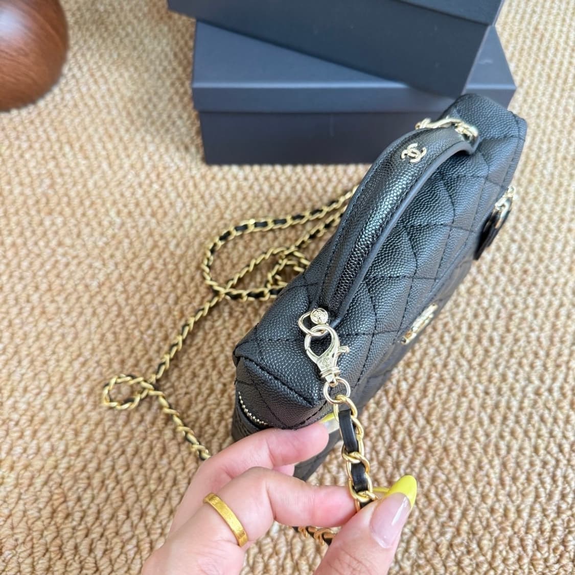 26신상 샤넬VIP 블랙 캐비어 롱 베니티 토드 체인숄더백 상품이미지10