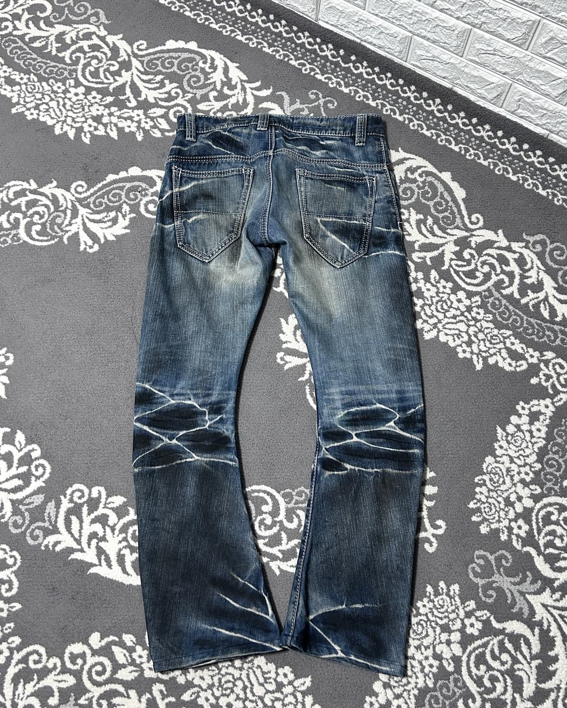 조니 울프 하드 워싱 커브드 데님 팬츠 상품이미지4