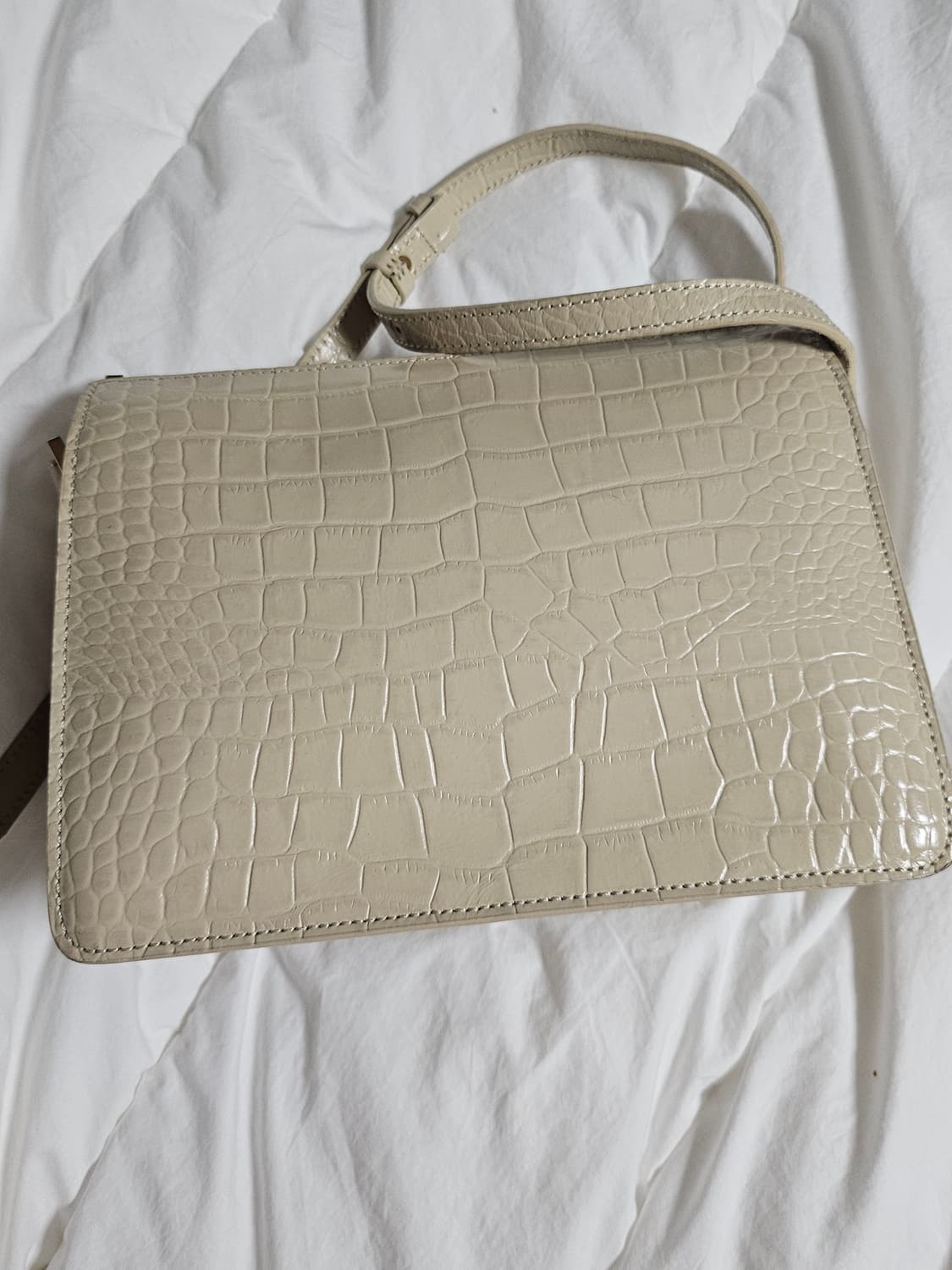 어썸니즈 카우 레더 아이보리 타임리스백 상품이미지7