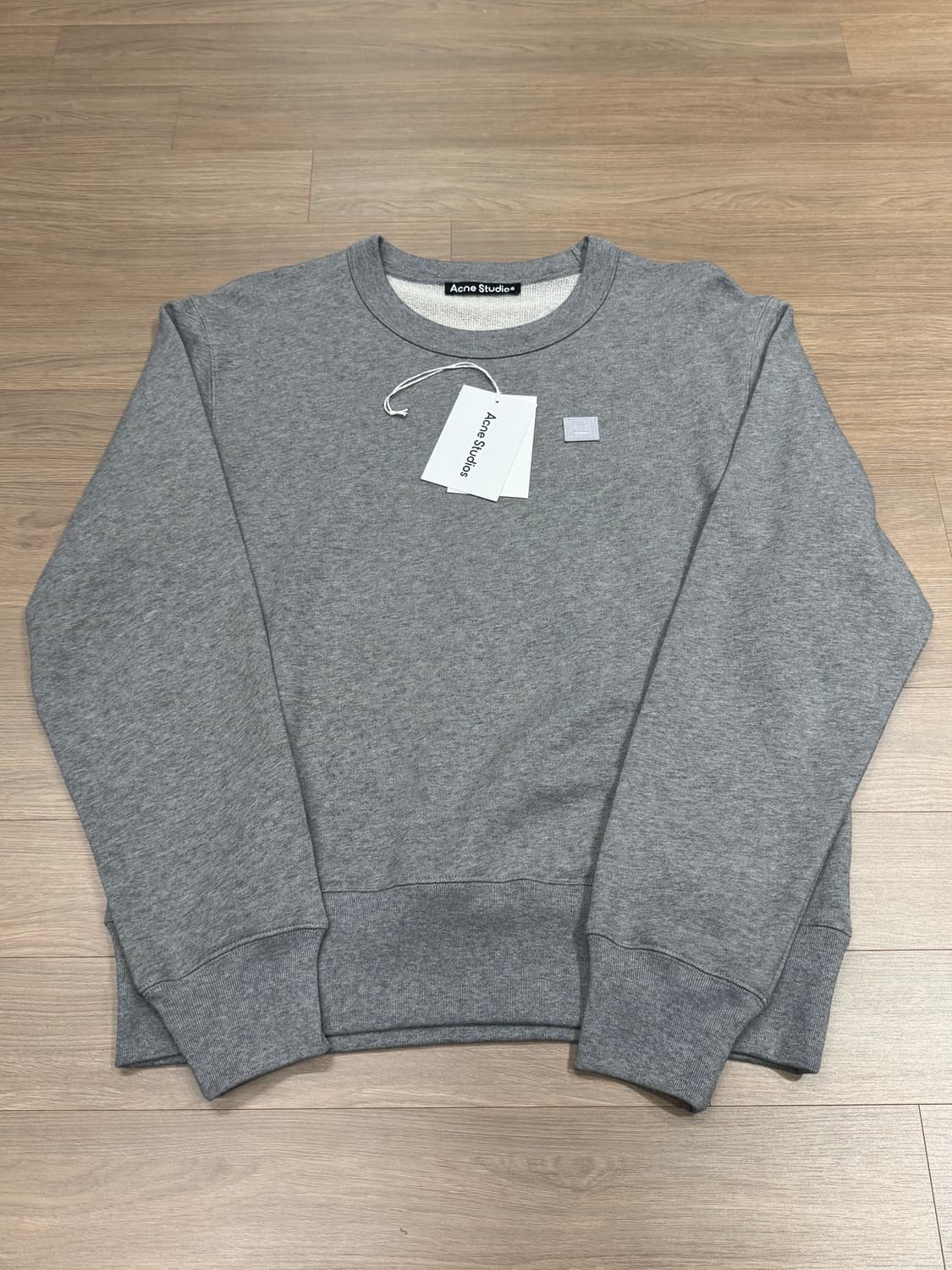 아크네 스튜디오 크루넥 스웨터 라이트 그레이 멜란지 상품이미지4