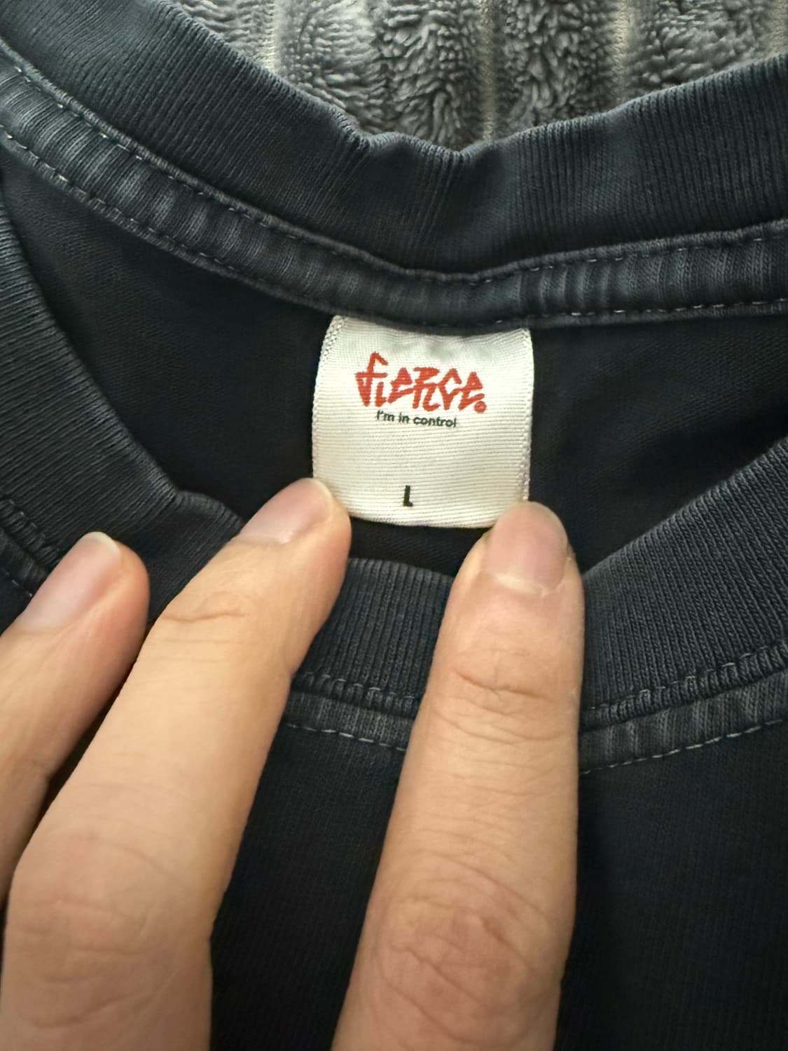 블랙아웃 피어스 스컬 롱슬리브 L사이즈 상품이미지3