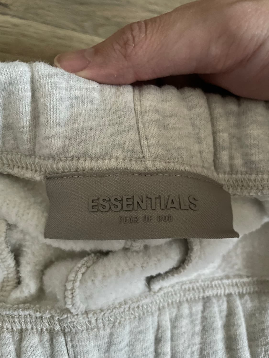 에센셜 더코어 라이트오트밀 쇼츠 XS 상품이미지4