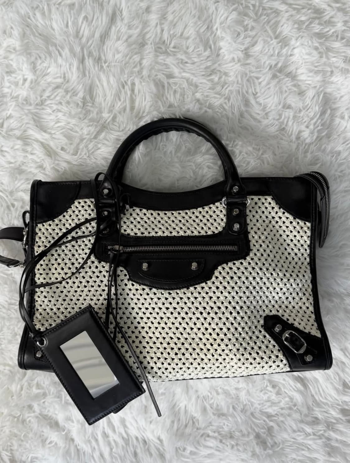 발렌시아가 레어 라피아 모터백  상품이미지1