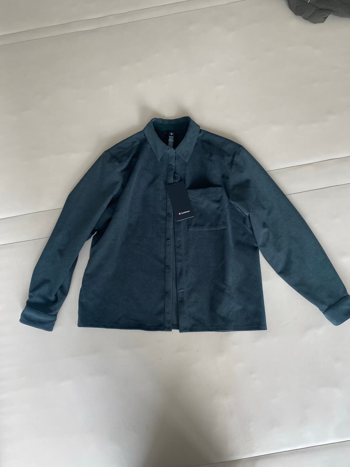 룰루레몬 코듀로이 릴랙스 핏 LS 버튼업 셔츠 M 상품이미지3