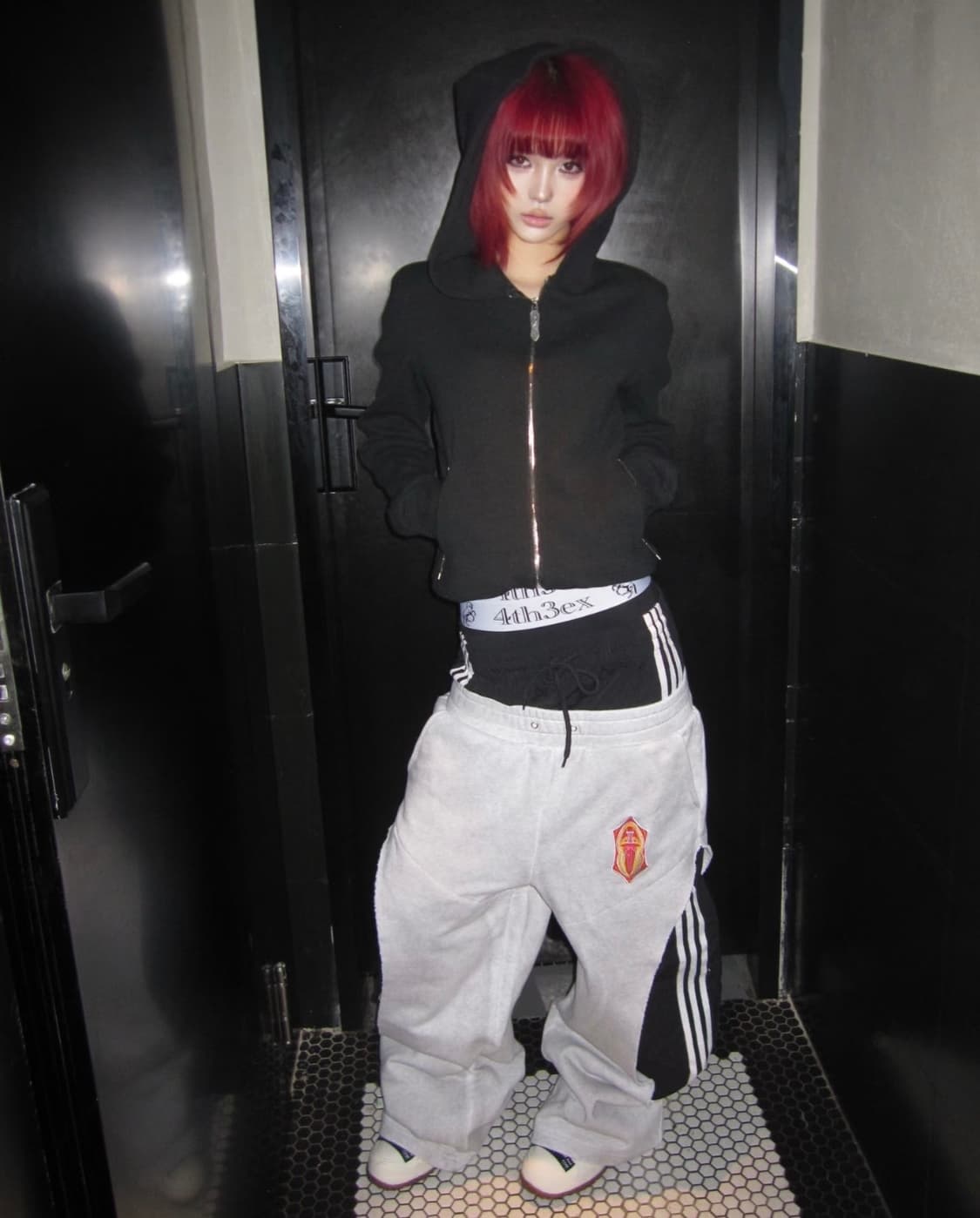 Skull Cross Graphic Zip Hoodie 상품이미지4