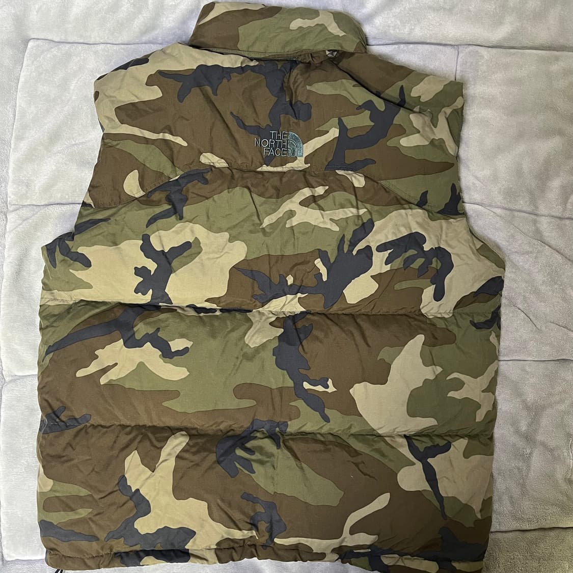 The north face 노스페이스 눕시 700 조끼패딩 카모 xl 상품이미지2