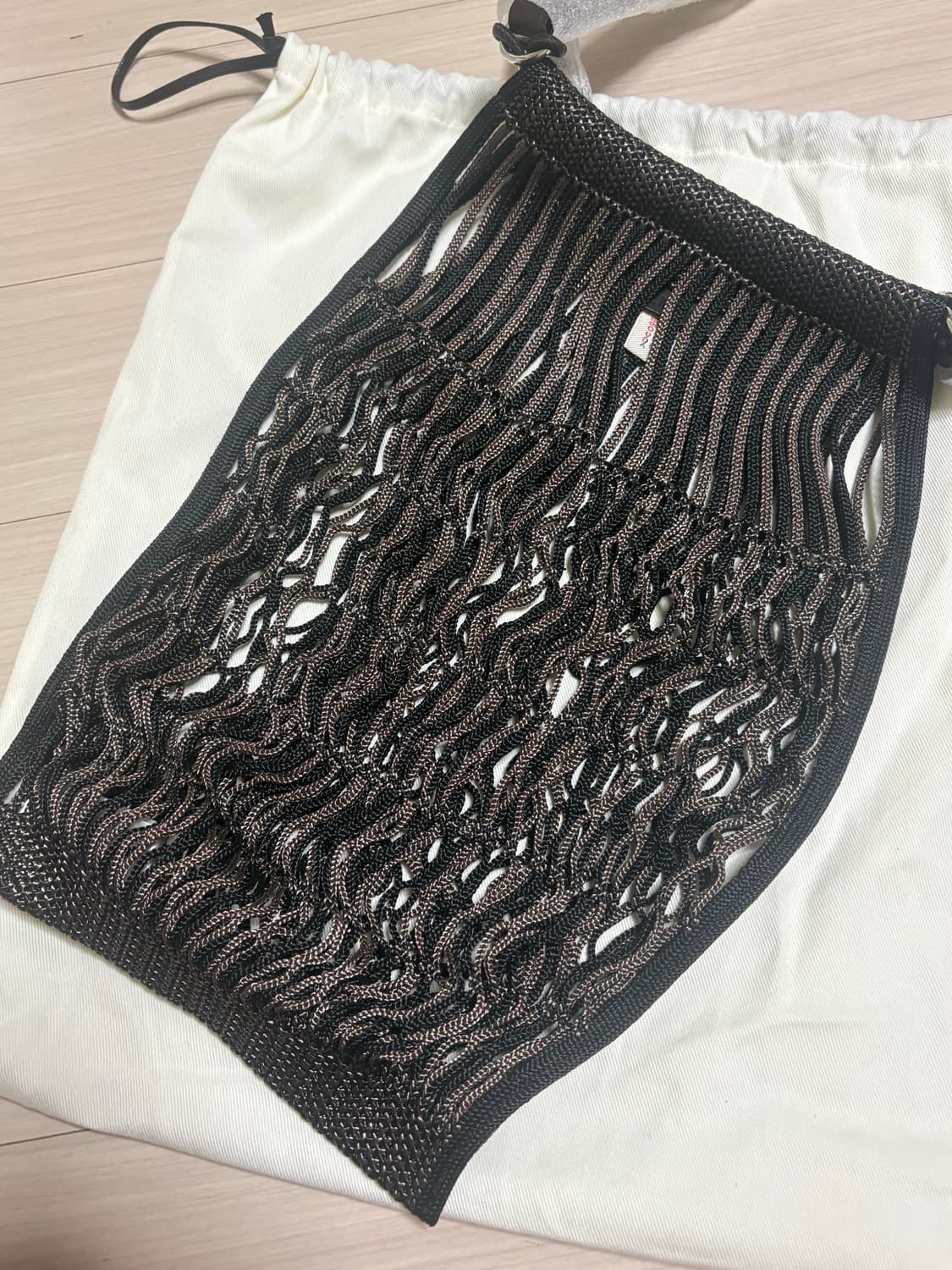 르메르 필트 네트백 마롱글라세(미디움) 판매합니다 상품이미지2