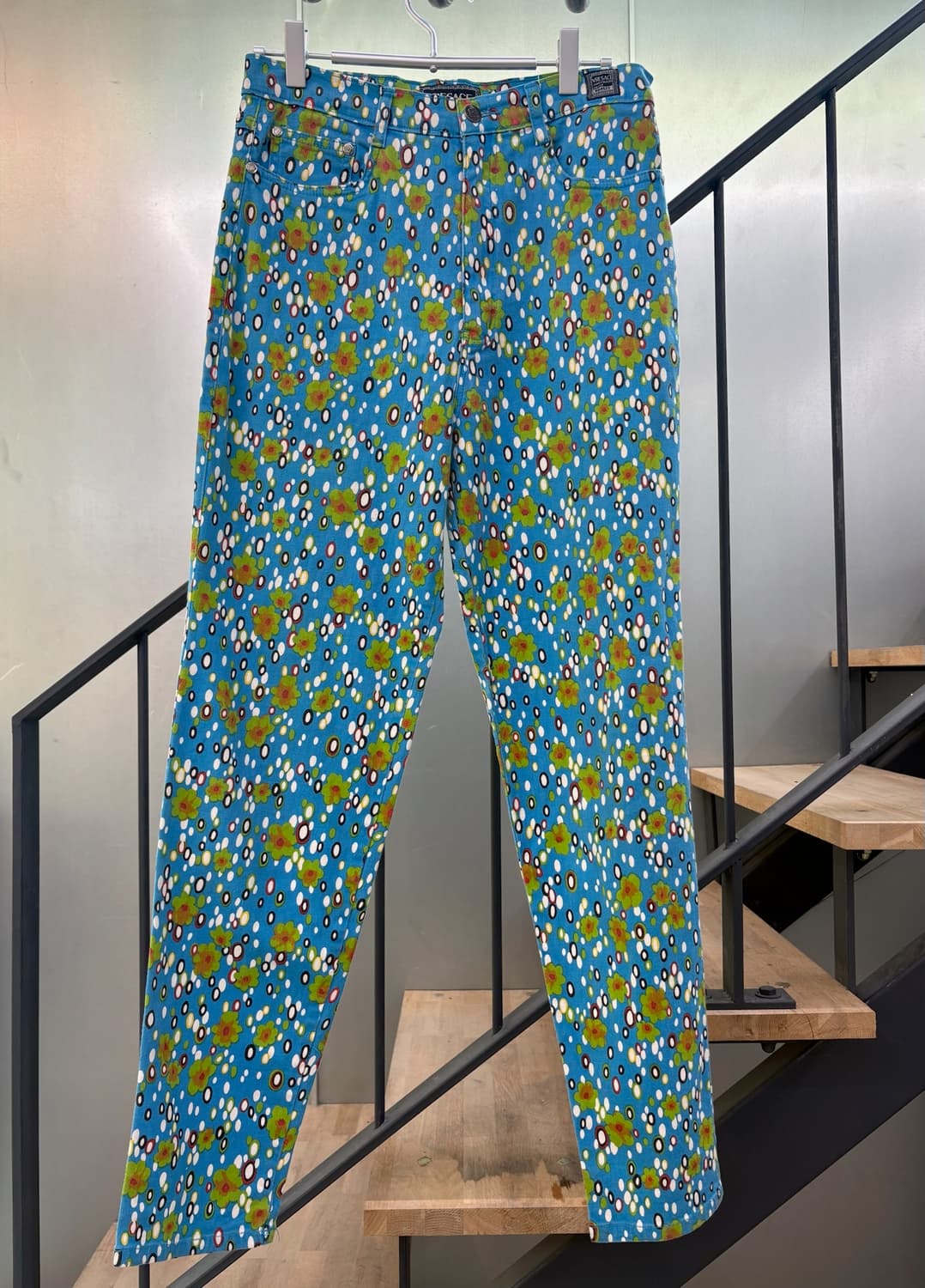 베르사체 VERSACE 플라워 플로럴 팬츠 상품이미지1