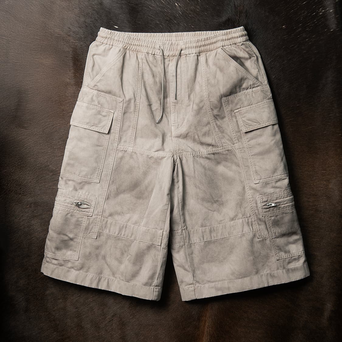 [50] 준지 JUUN.J 25FW 데님 페인티드 카고쇼츠 와이드  상품이미지1