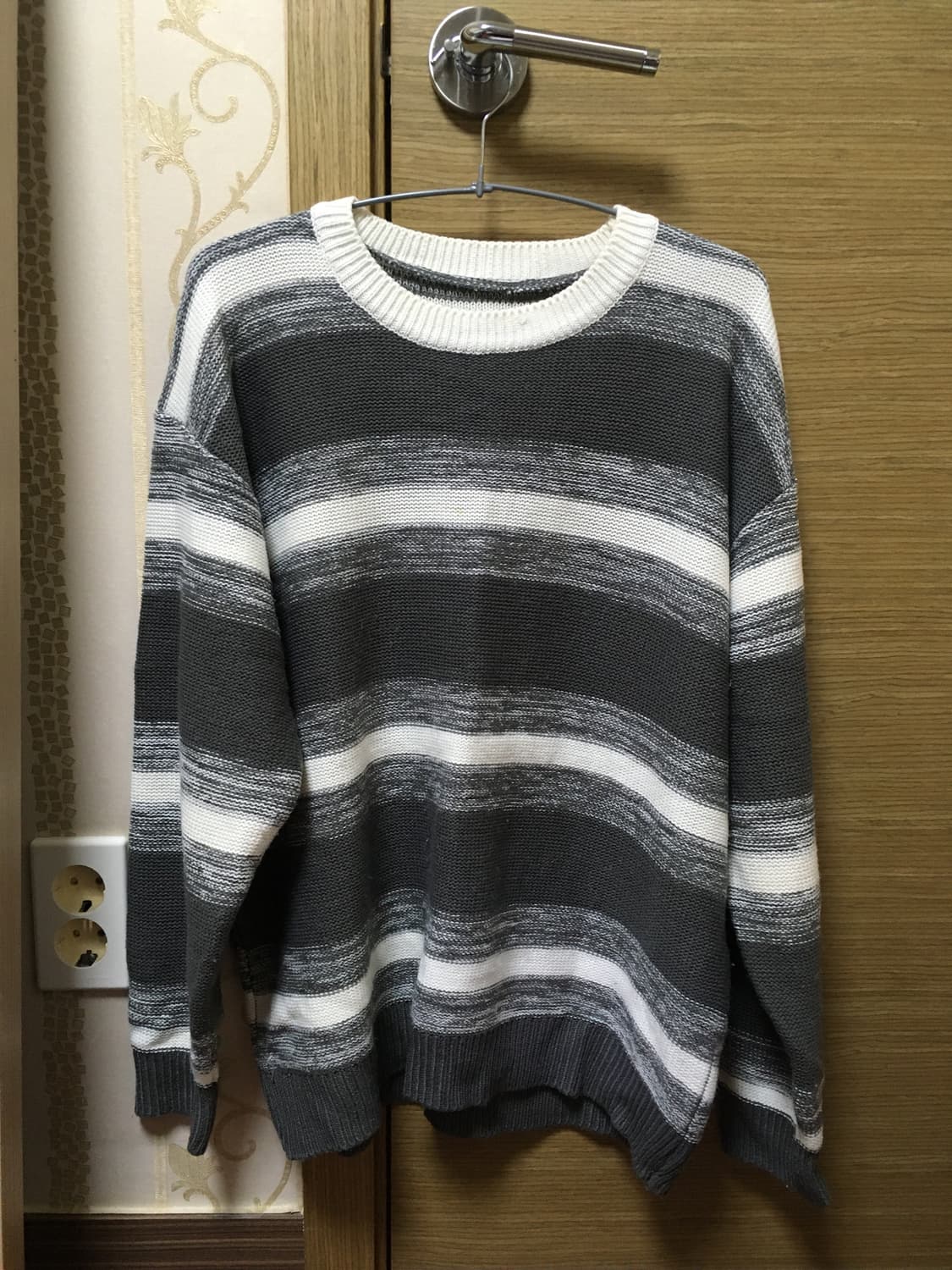 줄무늬 니트 상품이미지1