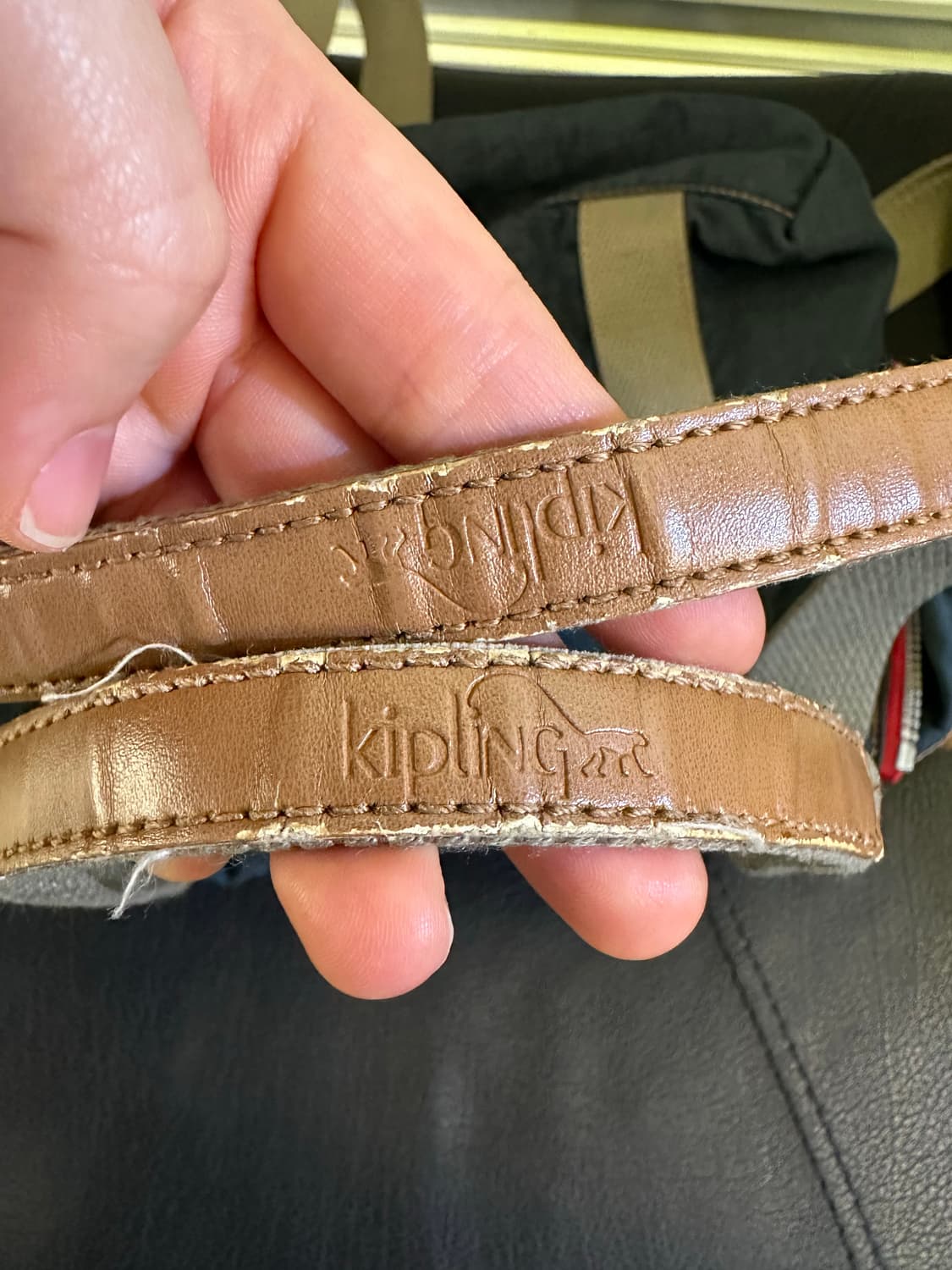KIPLING 키플링 네이비베이지 크로스백 상품이미지5
