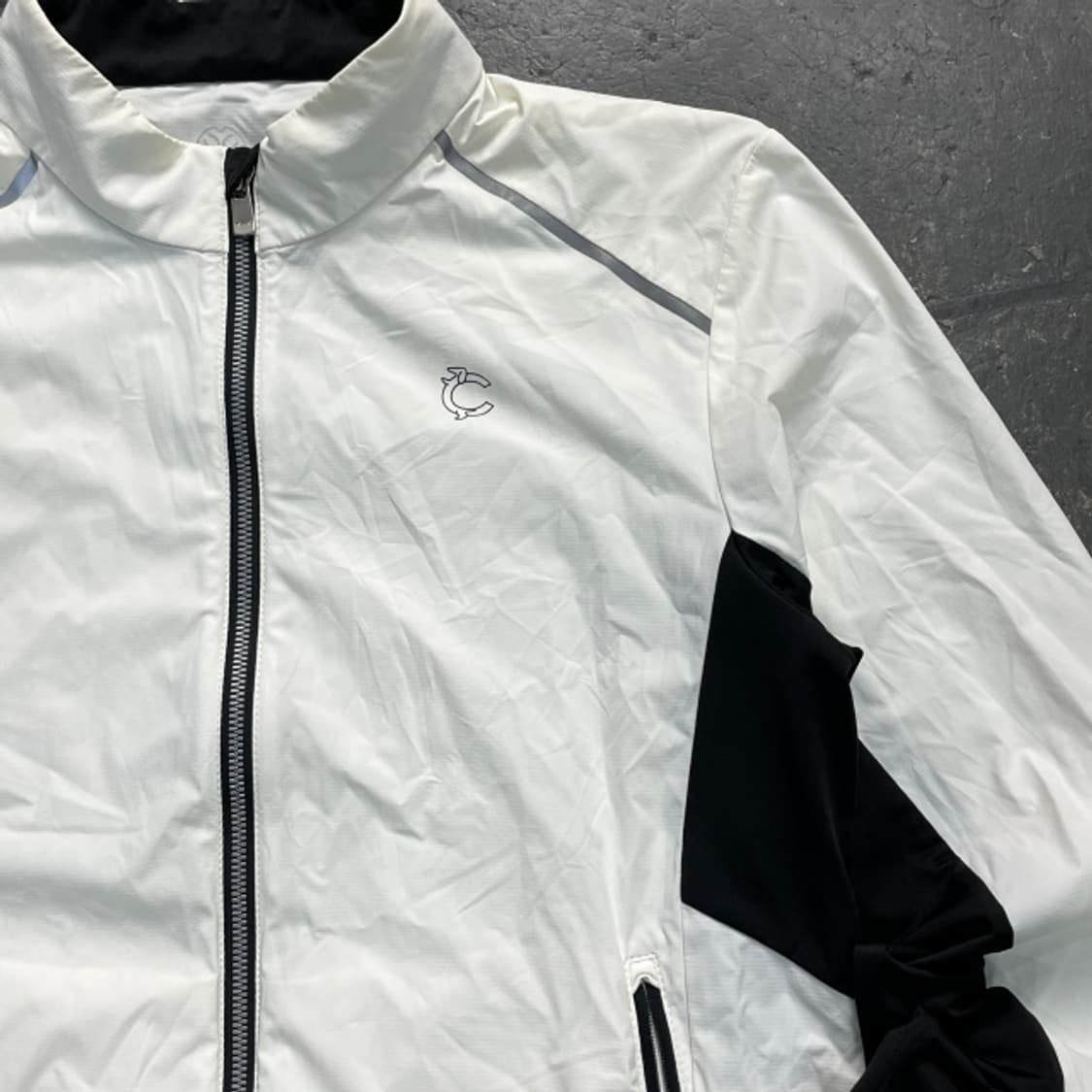 100 루이까스텔 경량 바람막이  상품이미지2