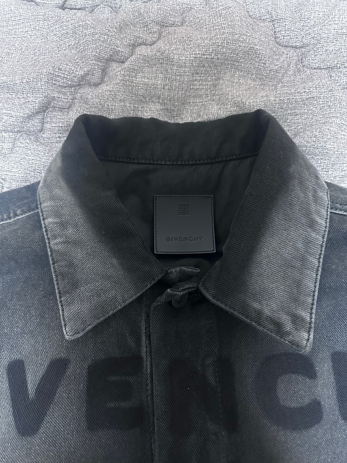 GIVENCHY 로고 프린팅 오버사이즈 베스트 BM01295Y52 상품이미지2