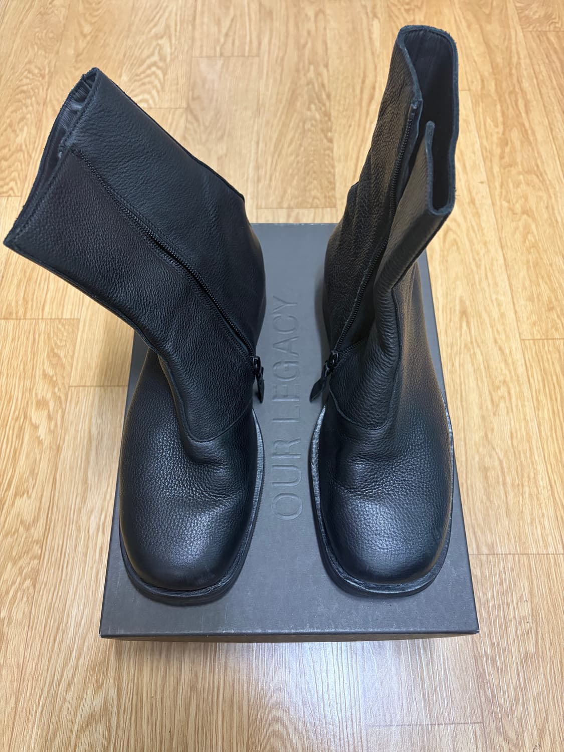 아워레가시 카미온 부츠 41 사이즈 판매합니다 상품이미지2