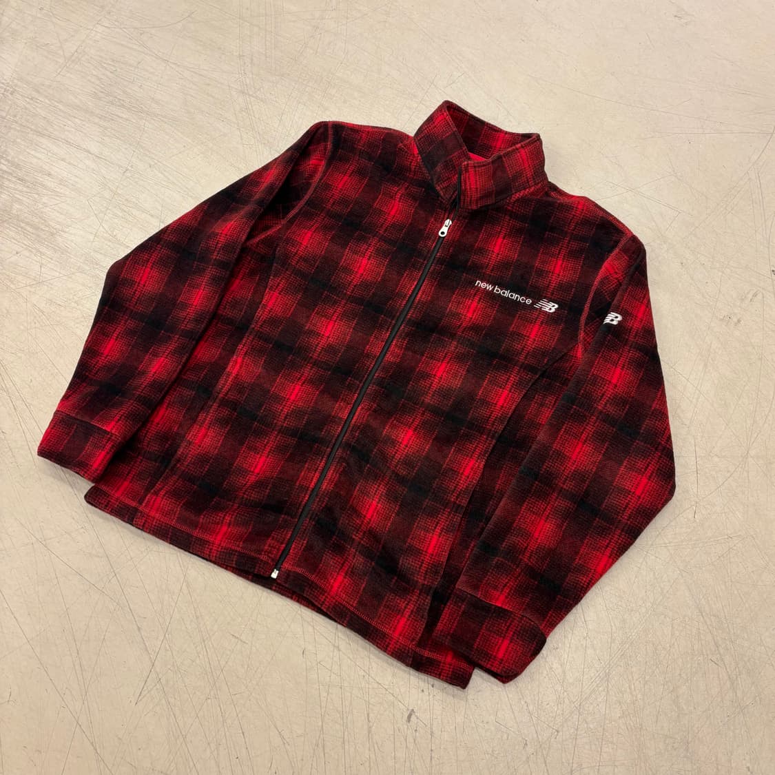 뉴발란스 체크 플리스 집업 상품이미지1