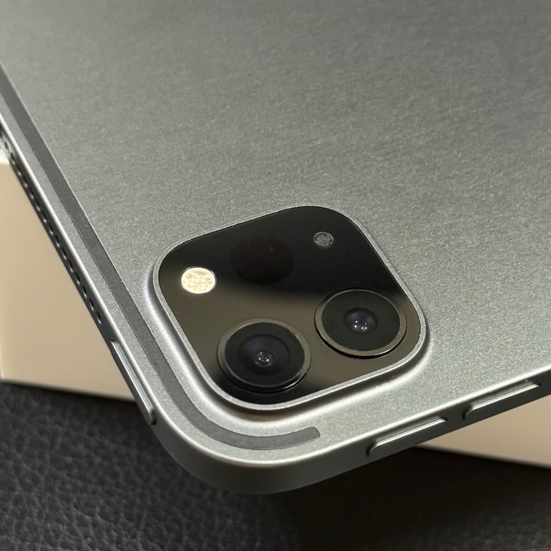 아이패드 프로 4세대 12.9 1TB 스페이스그레이 상품이미지8