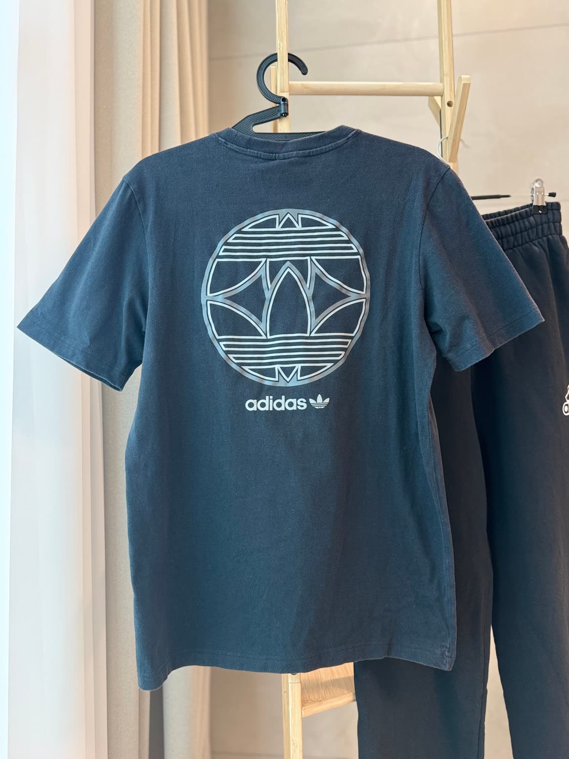 아디다스 블랙반팔티 상품이미지2