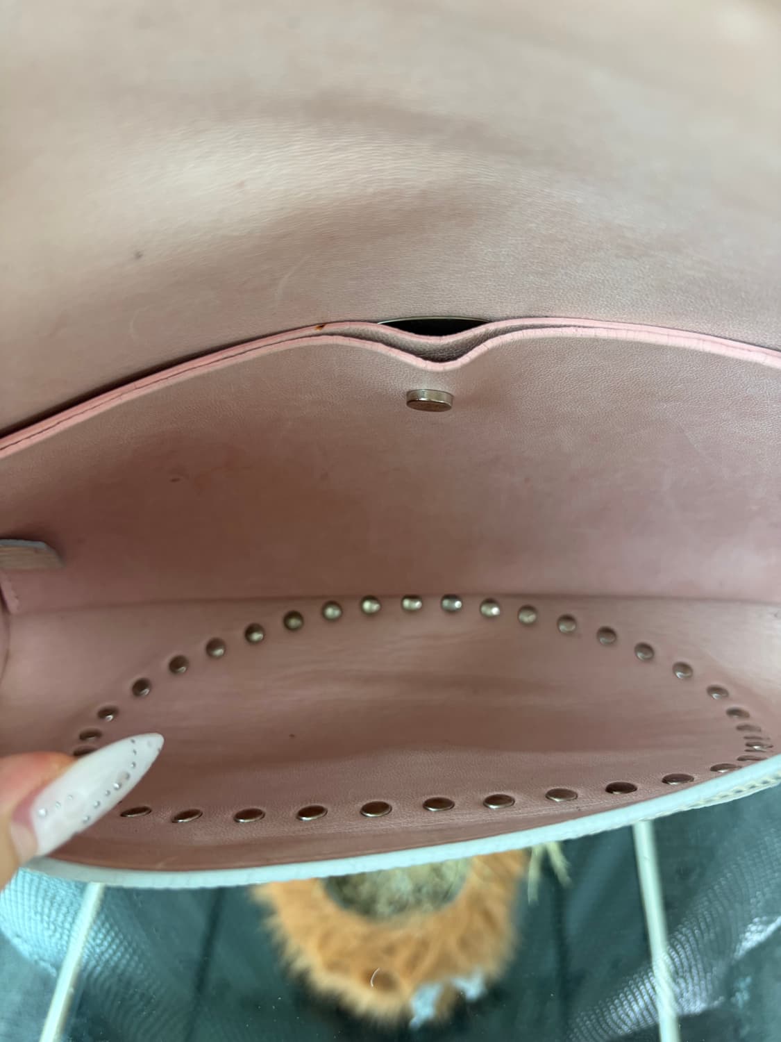 셀린느 리자드스킨 스터드 트리옹프 숄더백  상품이미지4