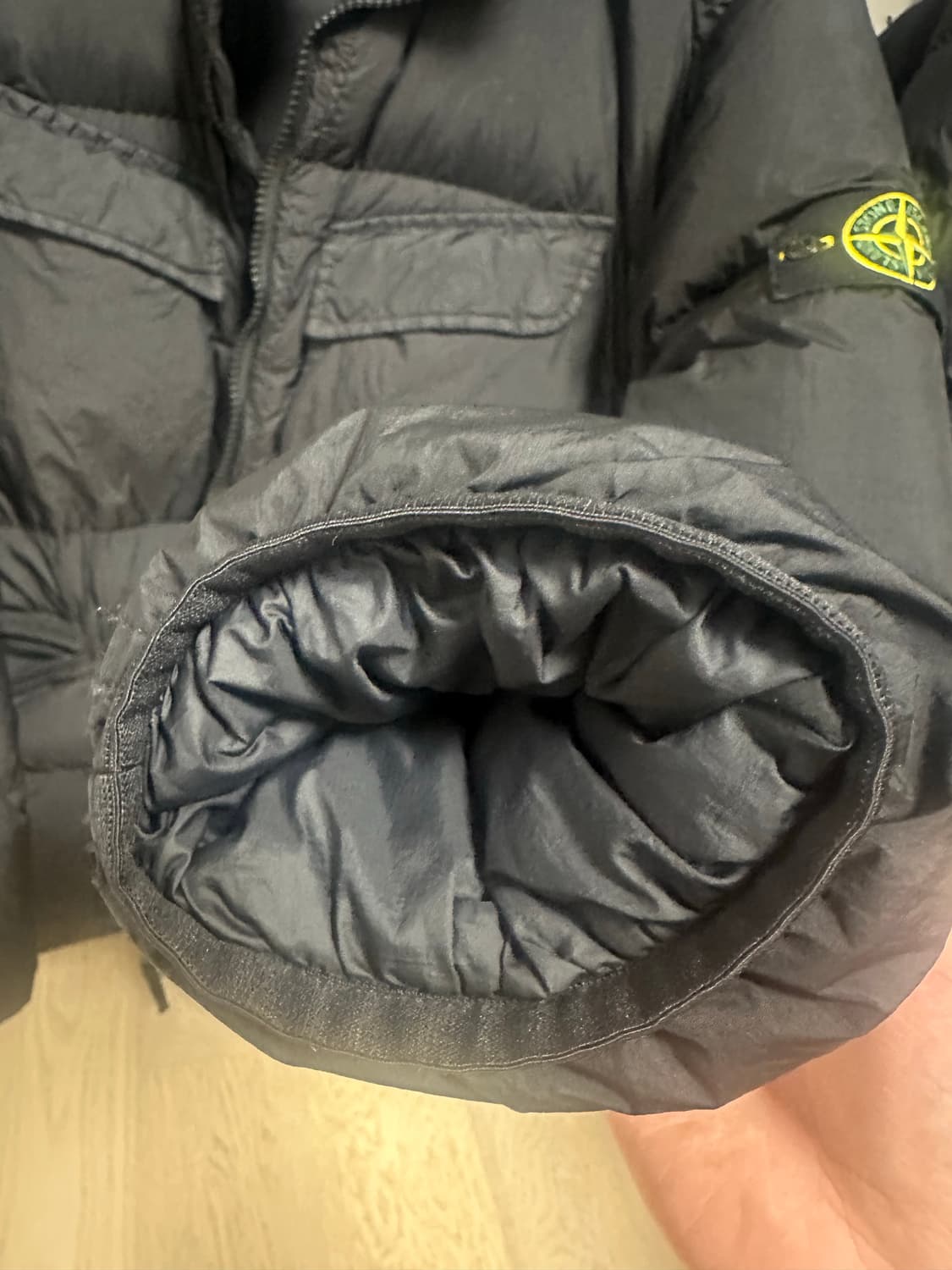 스톤아일랜드 22fw 크링클랩스 숏패딩 L 상품이미지4