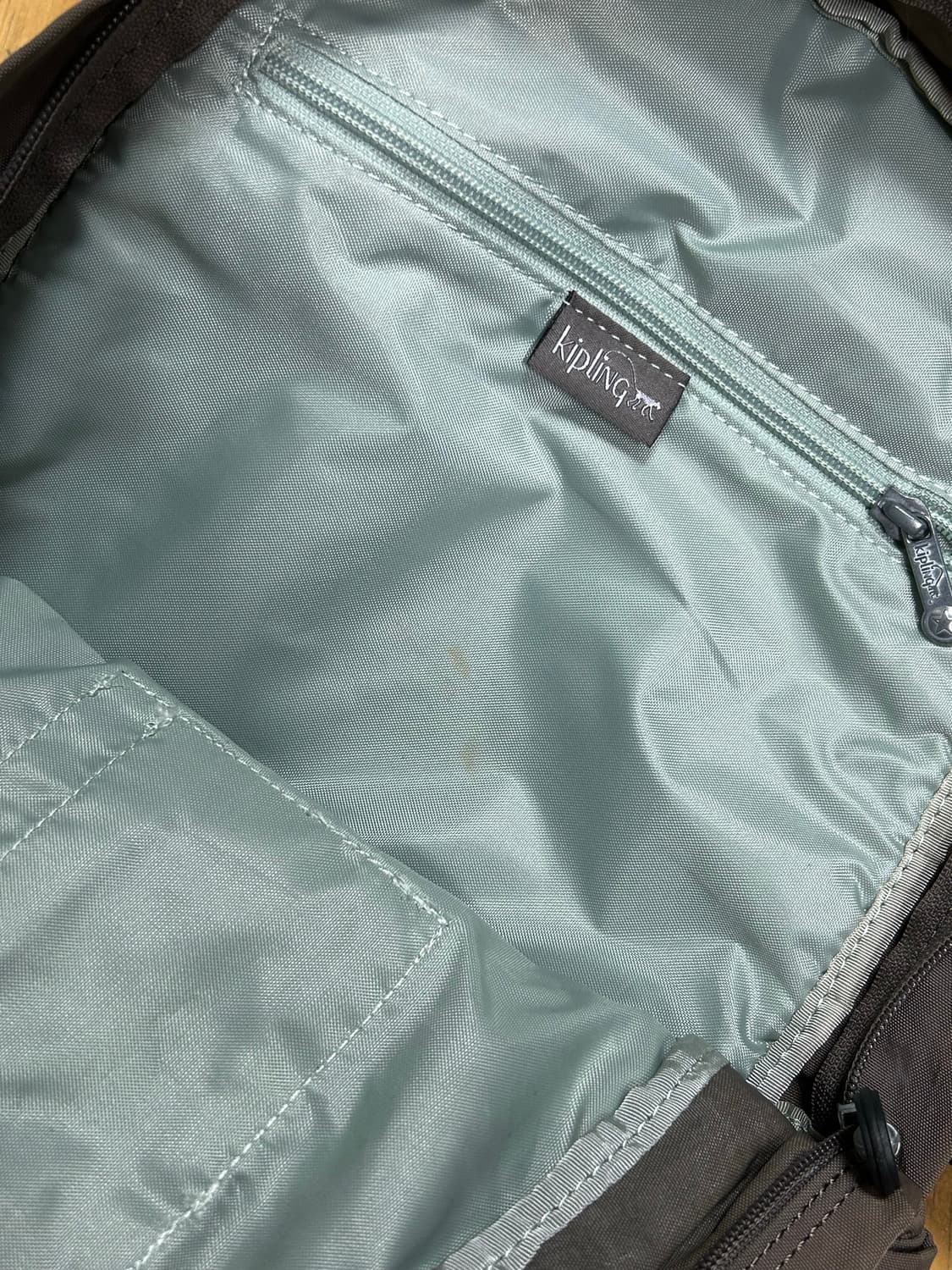  키플링 백팩 가방 모카 브라운 고릴라 키링 y2k 상품이미지5