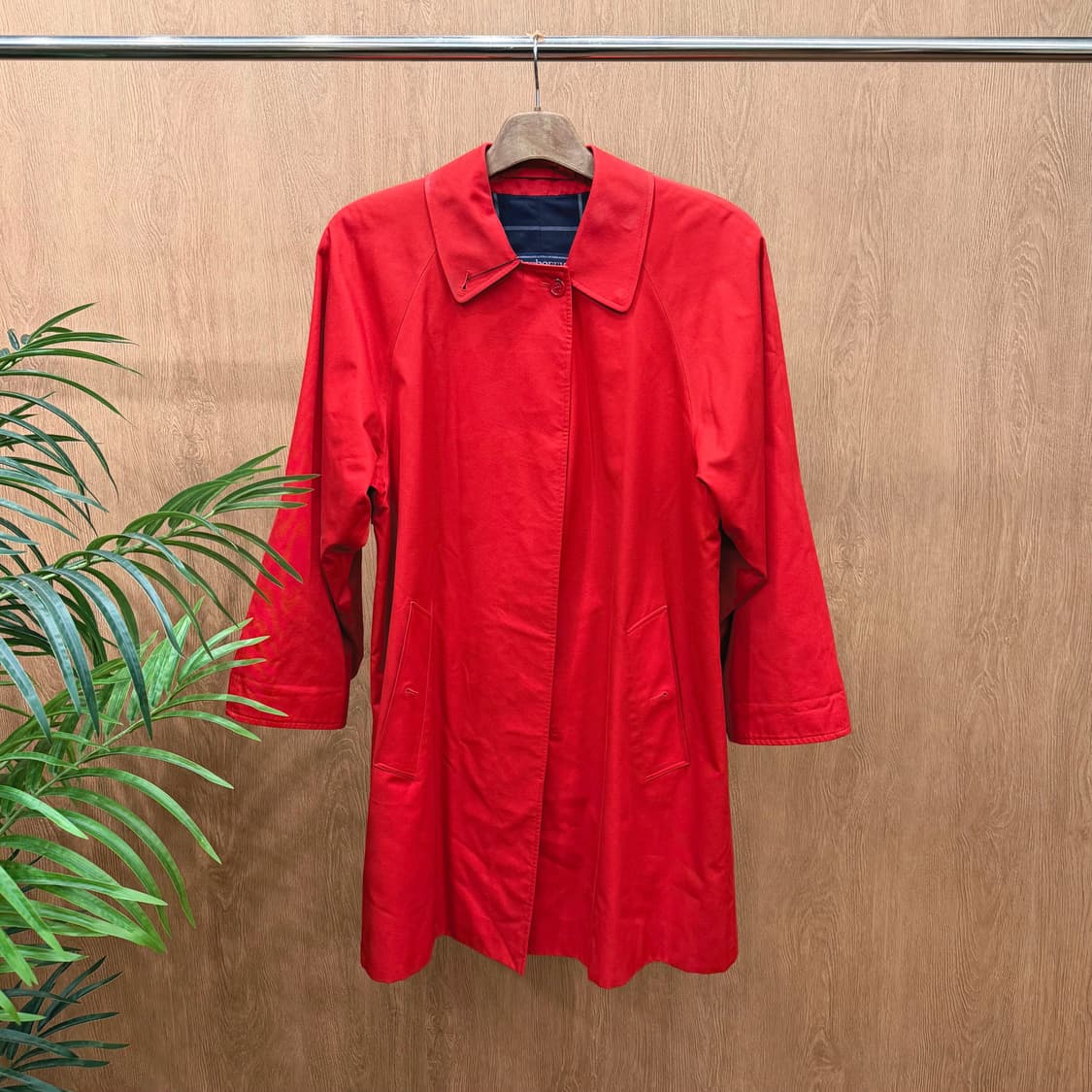 버버리 코튼 싱글 트렌치 코트 래글런 히든 버튼업 디테일 레귤러핏 레드 상품이미지1