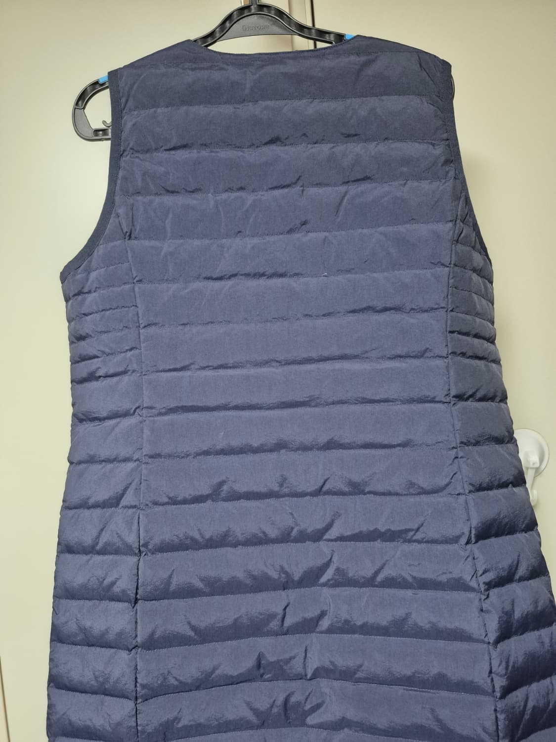 지프 정품 오리털경량패딩조끼 95사이즈 팝니다  상품이미지3