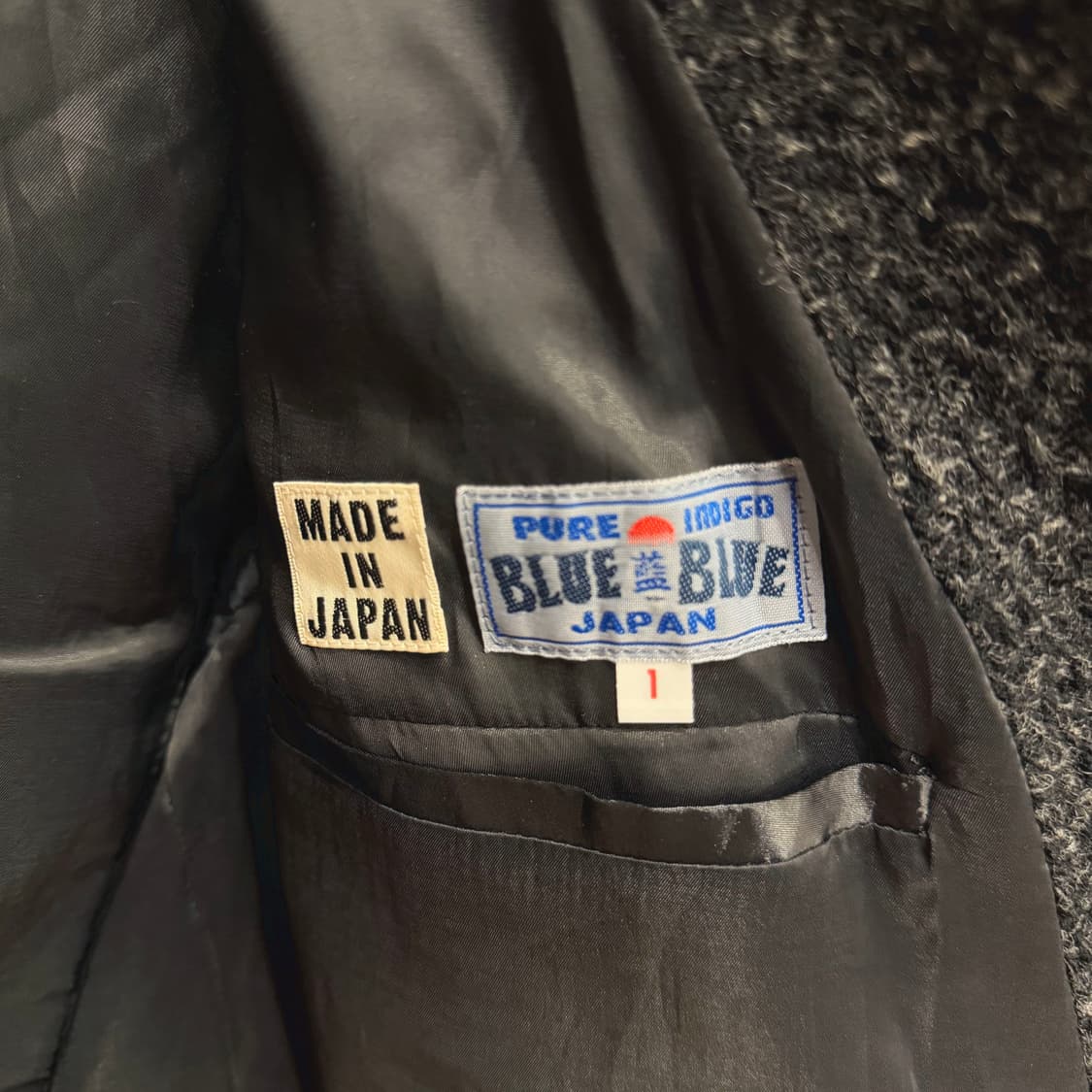 블루블루 아리가또 울 코트 테일러드 카라 부클 텍스처 배색 디테일 블랙 상품이미지7