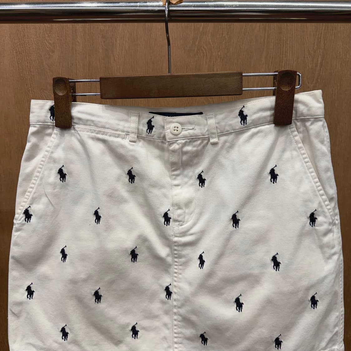 랄프 로렌 스포츠 코튼 미니 스커트 포니 로고 자수 패턴 디테일 화이트 상품이미지4
