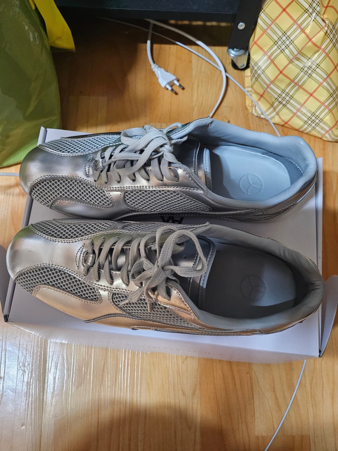 Yase 야세 스파이더 레더 실버 270 상품이미지1