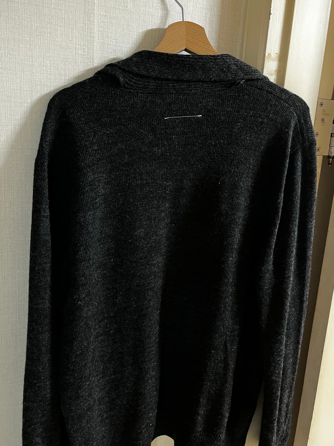 MM6 메종 마르지엘라 차콜 가디건 상품이미지3