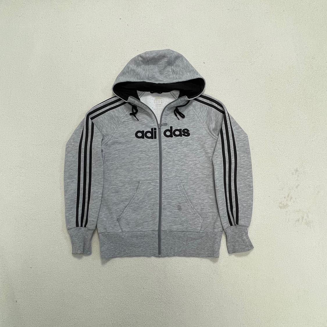 Adidas grey hood zip-up 상품이미지4