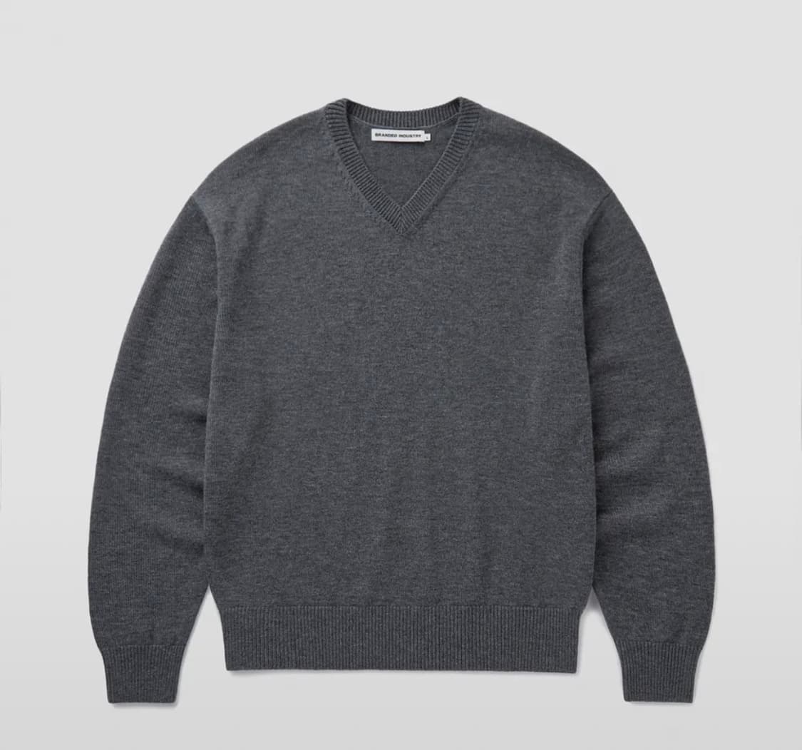 [L] 유니온블루 클라우드 브이넥 니트 차콜 상품이미지1