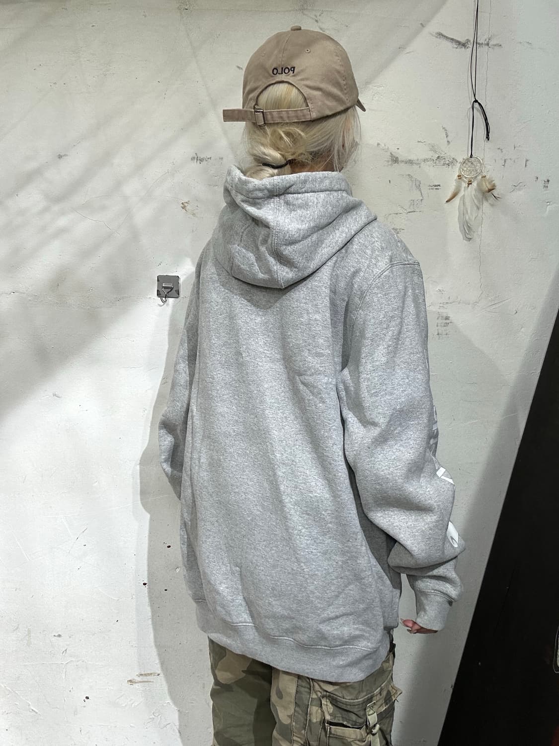 칼하트 그레이 오버핏 화이트 사이드 로고 후드티 L 상품이미지3