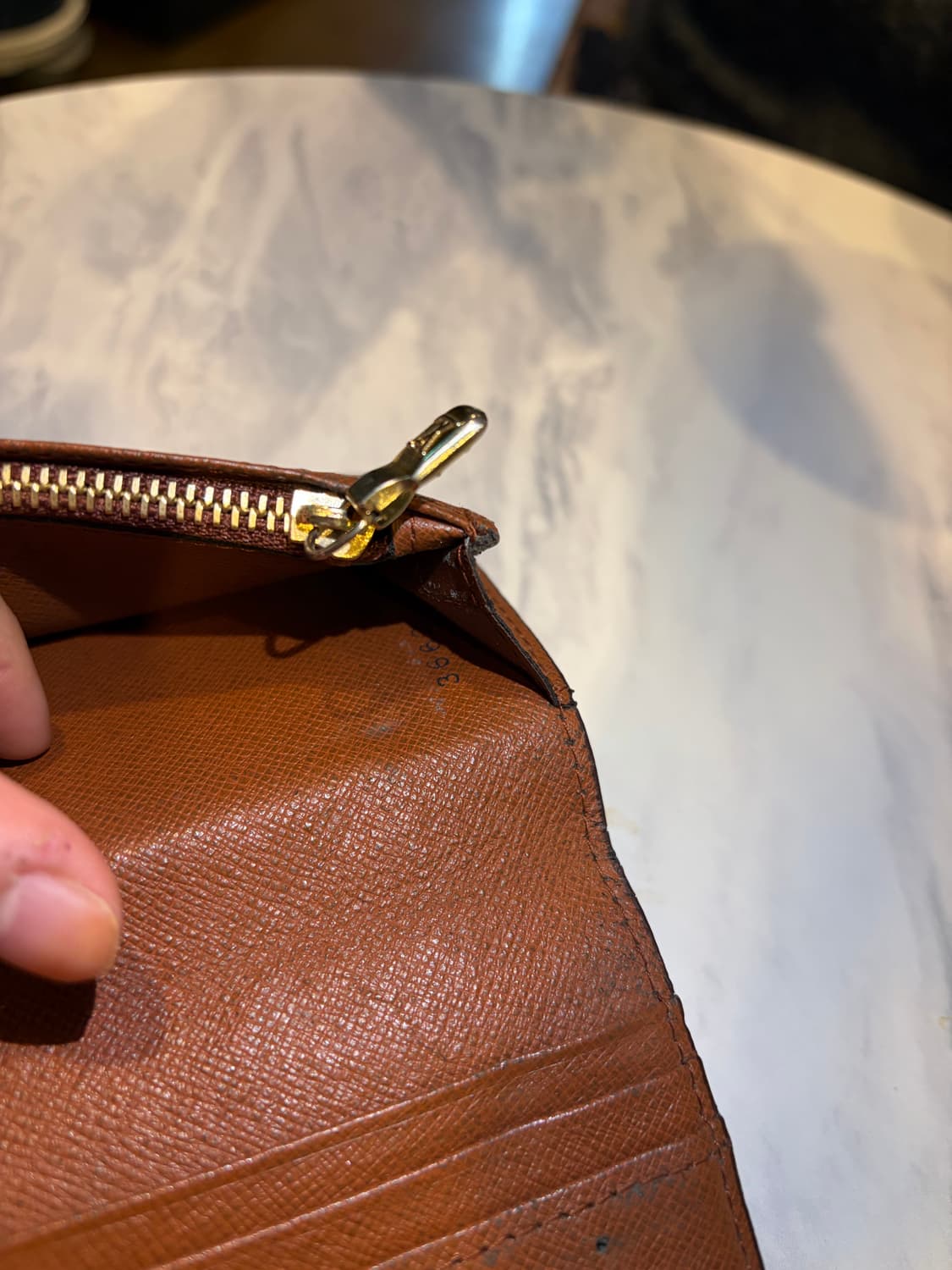 루이비통 모노그램 브라짜 월릿 장지갑  상품이미지4