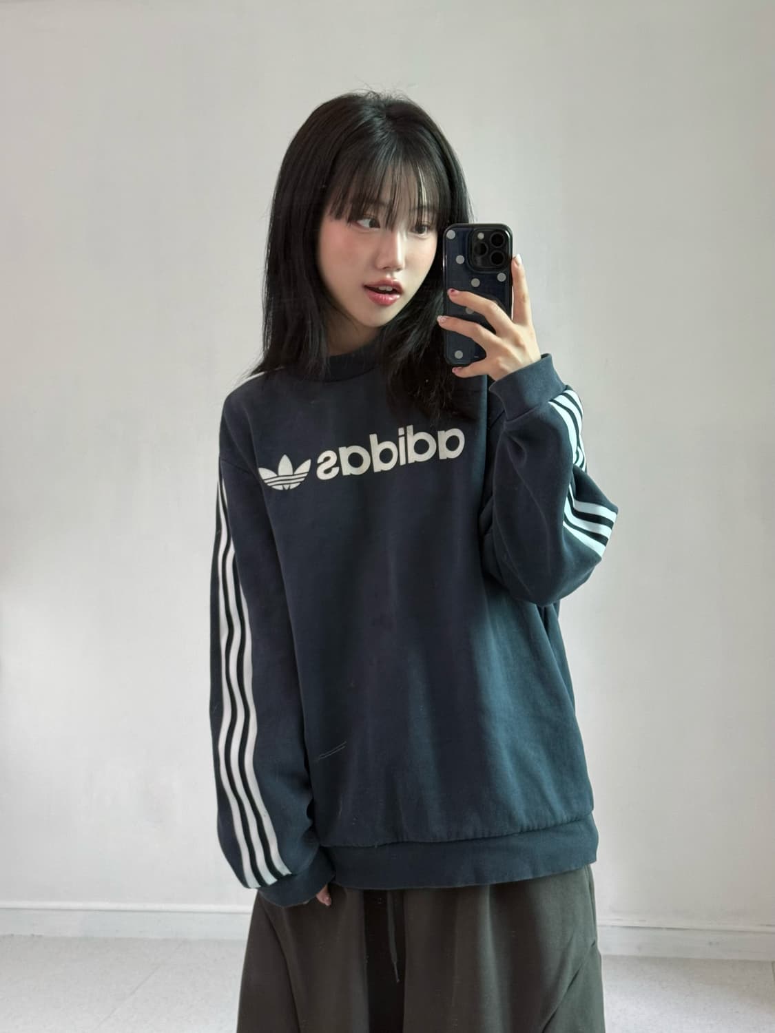 아디다스 네이비 맨투맨 상품이미지2