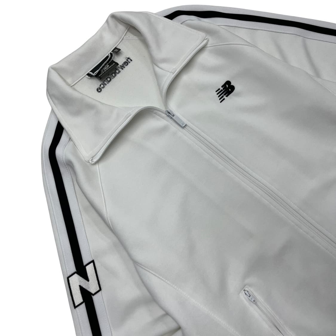  뉴발란스 블랙라인 화이트 트랙탑 95 상품이미지4